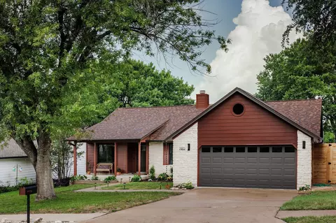 7902 Doncaster Dr, Austin, TX 78745