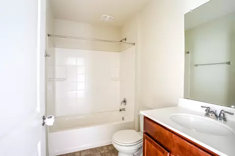 Bath - 528 Staton St, Georgetown, TX 78626 photo 4 of 4