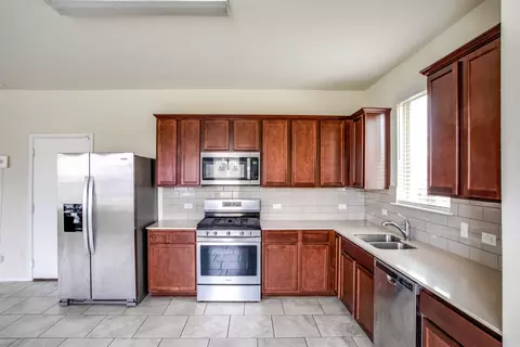 Kitchen - 528 Staton St, Georgetown, TX 78626 photo 3 of 3