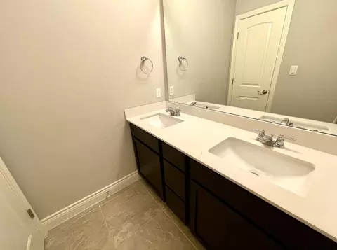 Bath - 218 Summer Pointe Dr, Buda, TX 78610 photo 6 of 6