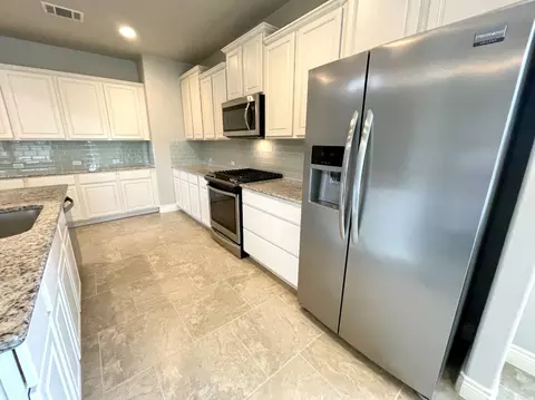 Kitchen - 218 Summer Pointe Dr, Buda, TX 78610 photo 4 of 4