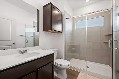Bath - 1233 Sweetspire St, Leander, TX 78641 photo 2 of 2