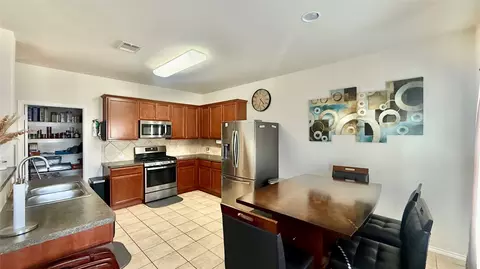 Kitchen - 18309 Windtree Ln, Elgin, TX 78621 photo 3 of 3