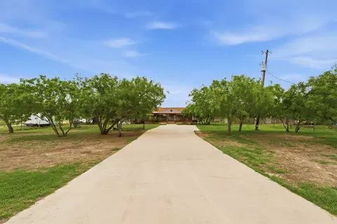 345 Morning Mist, Lockhart, TX 78644