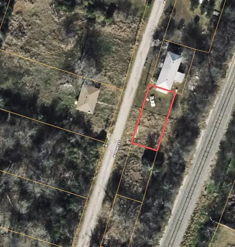 318 N Front St, Holland, TX 76534