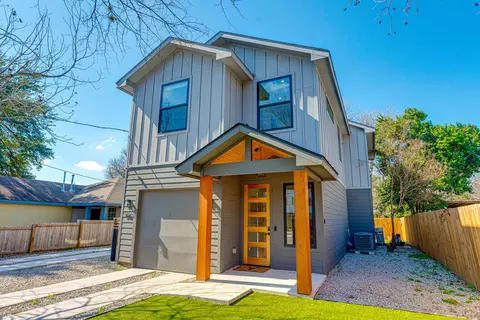 910 Tillery St #A, Austin, TX 78702
