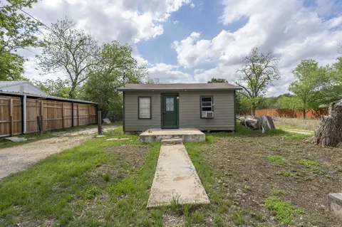1130 Gravel St, San Marcos, TX 78666