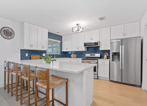 6008 Smith Oak Trl, Austin, TX 78749