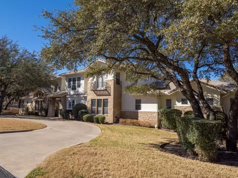 14 Autumn Oaks Dr, The Hills, TX 78738