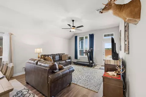 Living - 6620 Mcgregor Loop, Killeen, TX 76549 photo 1 of 1