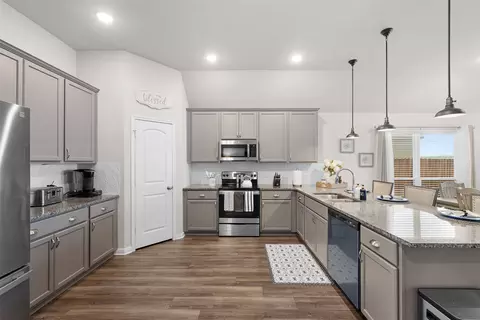 Kitchen - 6620 Mcgregor Loop, Killeen, TX 76549 photo 1 of 4