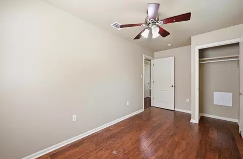 Bedroom - 1127 Parr St, Luling, TX 78648 photo 3 of 3