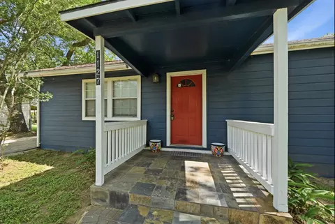 Exterior - 1127 Parr St, Luling, TX 78648 photo 4 of 8