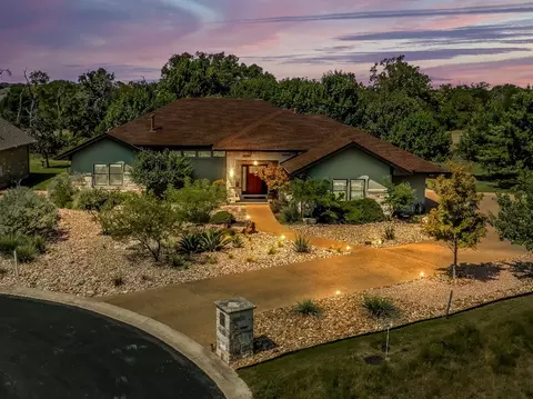 102 Potter Ln, Georgetown, TX 78633