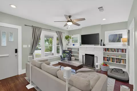 Living - 307 E 35th St #A, Austin, TX 78705 photo 1 of 2