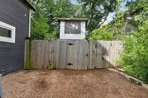 Exterior - 307 E 35th St #A, Austin, TX 78705 photo 10 of 12