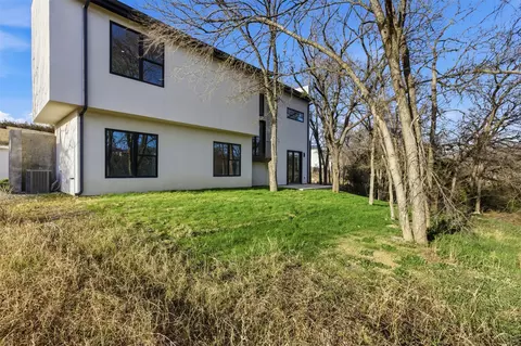 Exterior - 5013 Rob Scott St, Austin, TX 78721 photo 5 of 5