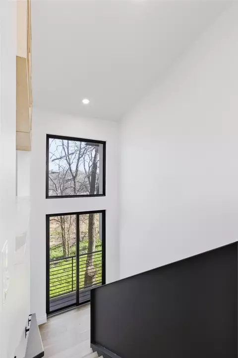 Entry Way - 5013 Rob Scott St, Austin, TX 78721 photo 4 of 5