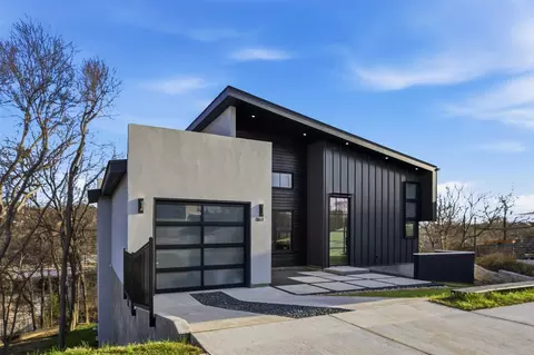Exterior - 5013 Rob Scott St, Austin, TX 78721 photo 2 of 5