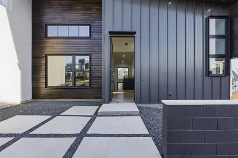 Exterior - 5013 Rob Scott St, Austin, TX 78721 photo 3 of 5