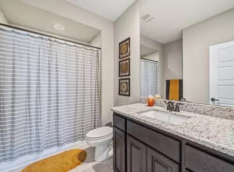 Bath - 608 Brave Face St, Leander, TX 78641 photo 3 of 4
