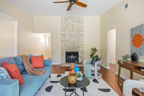 617 Blackberry Dr, Austin, TX 78745