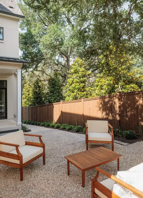 Exterior - 1900 Matthews Dr, Austin, TX 78703 photo 5 of 6