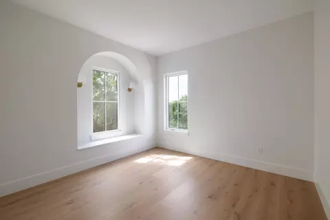 Bedroom - 1900 Matthews Dr, Austin, TX 78703 photo 3 of 4