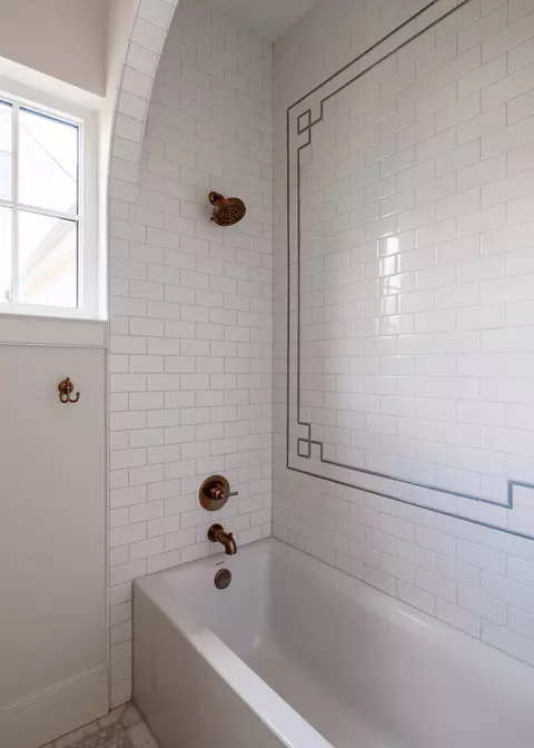 Bath - 1900 Matthews Dr, Austin, TX 78703 photo 6 of 8