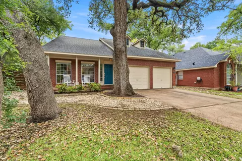 7302 John Blocker Dr, Austin, TX 78749