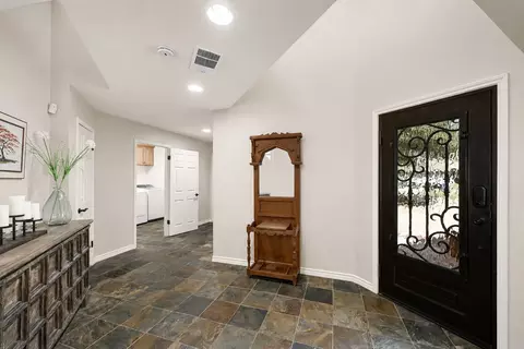 122 Acapulco Dr, Lakeway, TX 78734