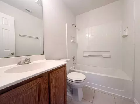 Bath - 40 Verde Ranch Loop, Leander, TX 78641 photo 5 of 5