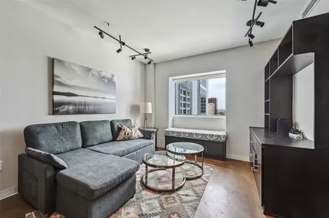 800 Brazos St #1111, Austin, TX 78701