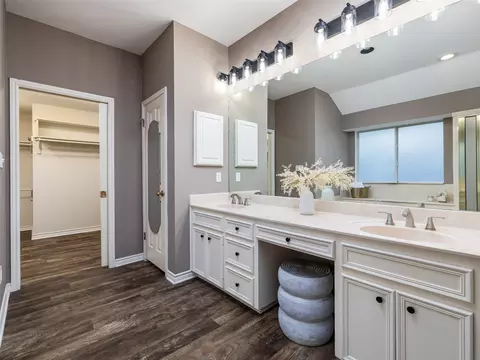 Bath - 2807 Declaration Cir, Lago Vista, TX 78645 photo 1 of 2
