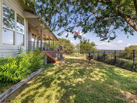 Exterior - 2807 Declaration Cir, Lago Vista, TX 78645 photo 6 of 13