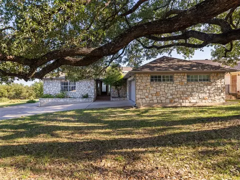 Exterior - 2807 Declaration Cir, Lago Vista, TX 78645 photo 2 of 13