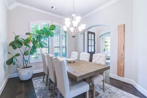 Dining - 613 East Frk, Webster, TX 77598 photo 1 of 2