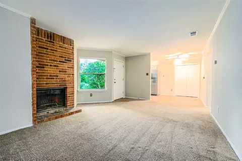 5608 Cougar Dr #118, Austin, TX 78745
