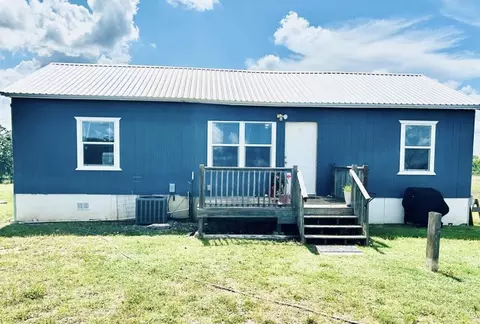 136 Fm 2239 Rd, Paige, TX 78659