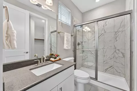 Bath - 632 Asher Ct, Leander, TX 78641 photo 4 of 6