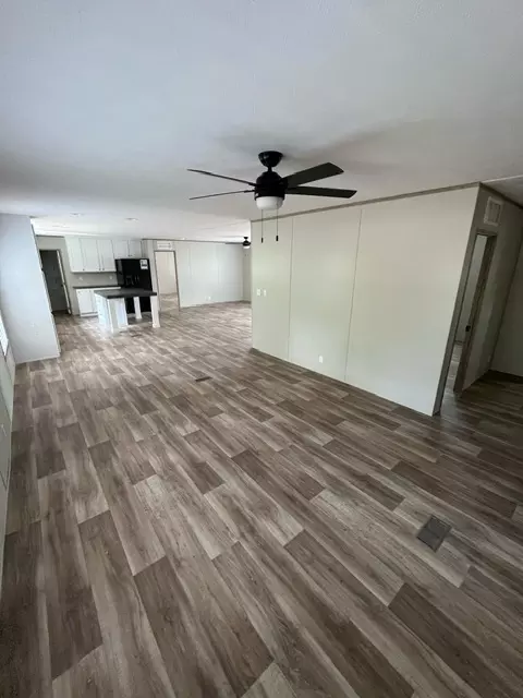 164 Chapel Hill Dr, Bastrop, TX 78602