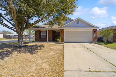 12800 Sky Harbor Dr, Del Valle, TX 78617
