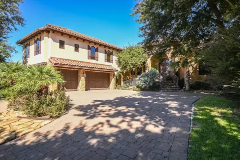 120 Applehead Island Dr, Horseshoe Bay, TX 78657
