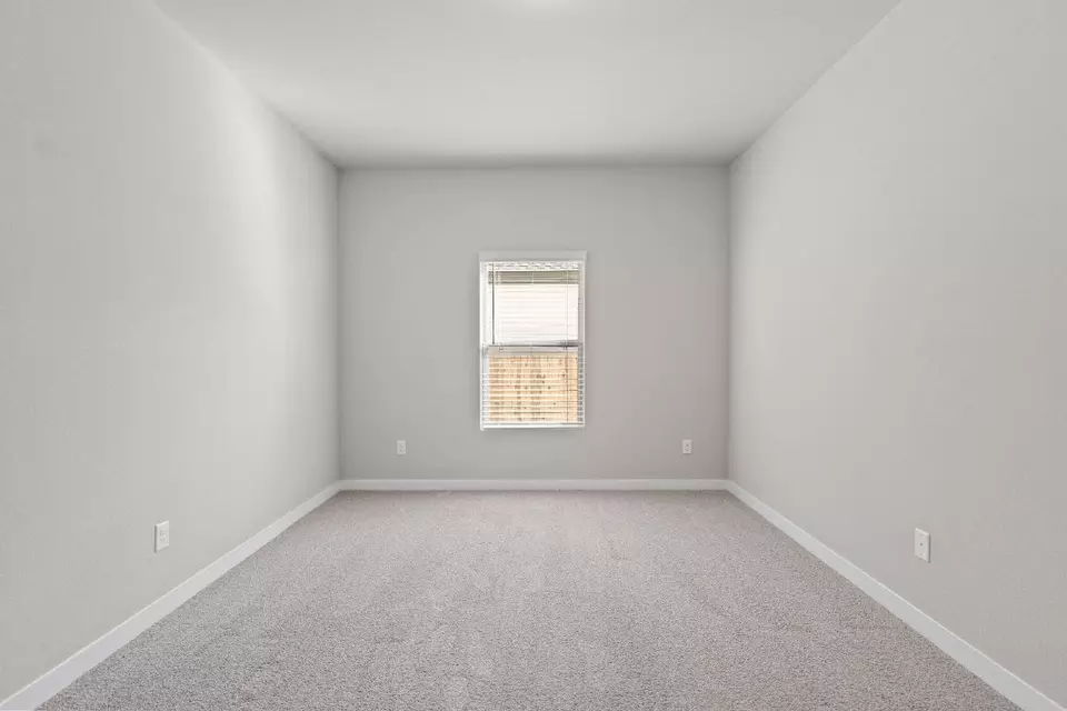 Bedroom - 136 Ayres Horn, Cedar Creek, TX 78612 photo 4 of 4
