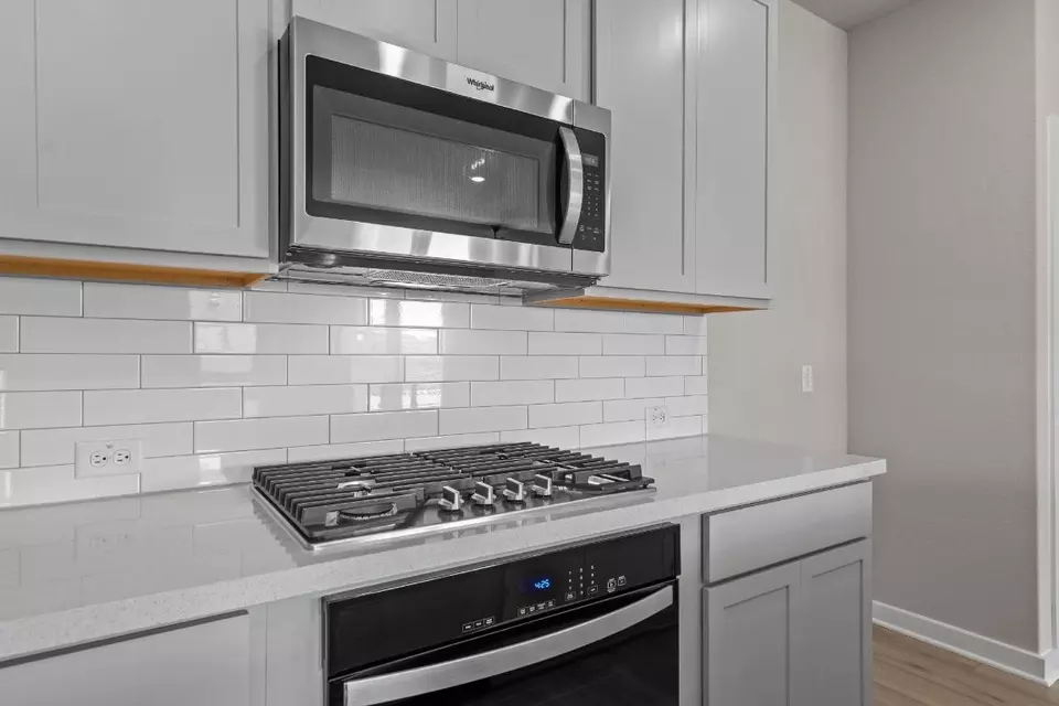 Kitchen - 136 Ayres Horn, Cedar Creek, TX 78612 photo 4 of 4