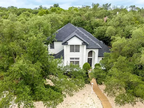 201 Timpanagos Dr, Lakeway, TX 78734
