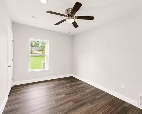 Bedroom - 904 E Austin St, Luling, TX 78648 photo 1 of 1