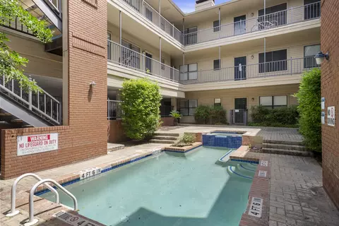 106 E 30th St #303, Austin, TX 78705