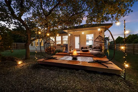 5302 Thunderbird St, Lago Vista, TX 78645