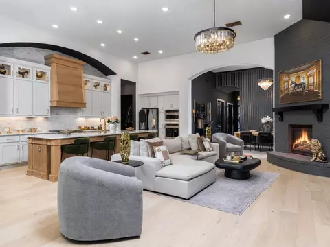 372 Old Stone Rd, Austin, TX 78737